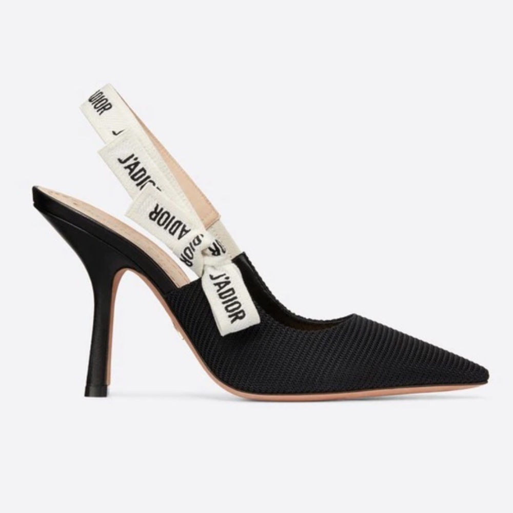 J'ADIOR SLINGBACK PUMP
Black Technical Fabric